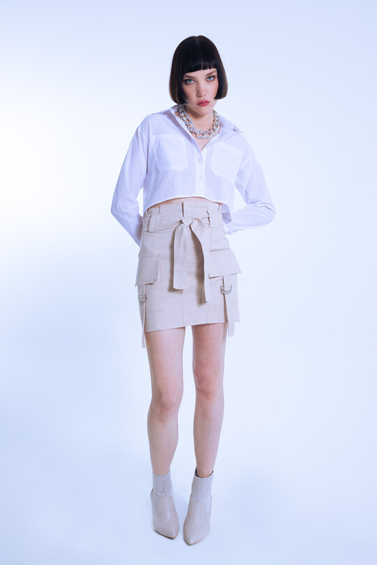Beige high-waist mini skirt with D-ring belt and pockets - BERFUĞ KIRAN