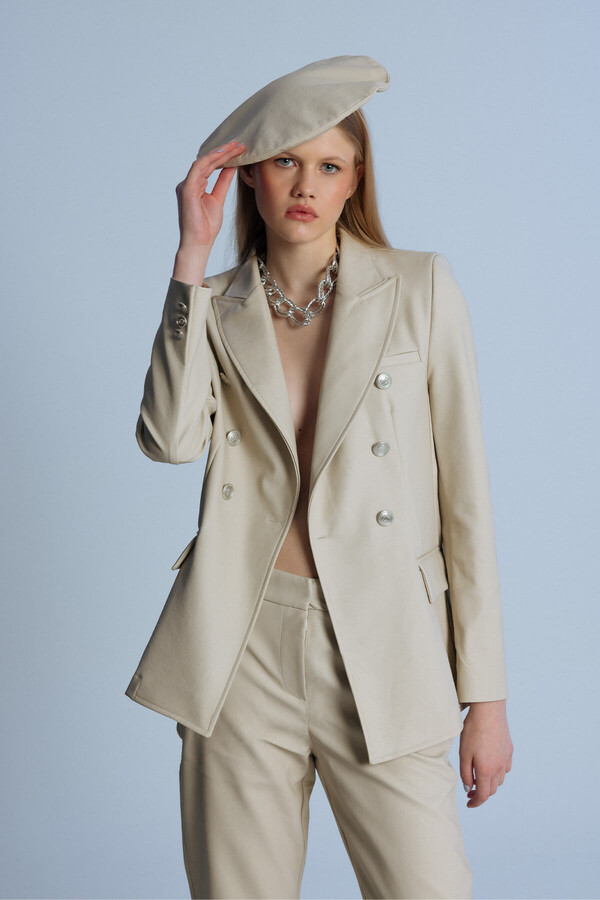 Beige leather wrap jacket with fitted waist - 2
