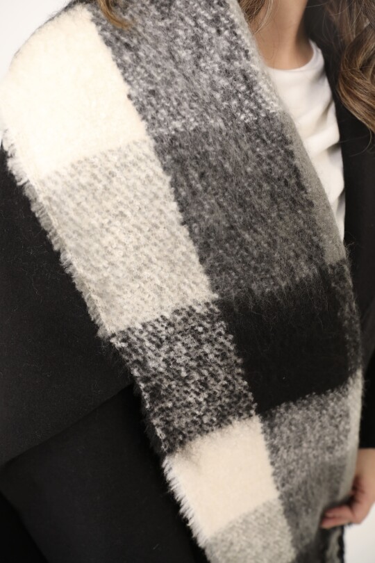 BLACK SOFT TEXTURE SQUARE PATTERN SHOULDER SHAWL - 3