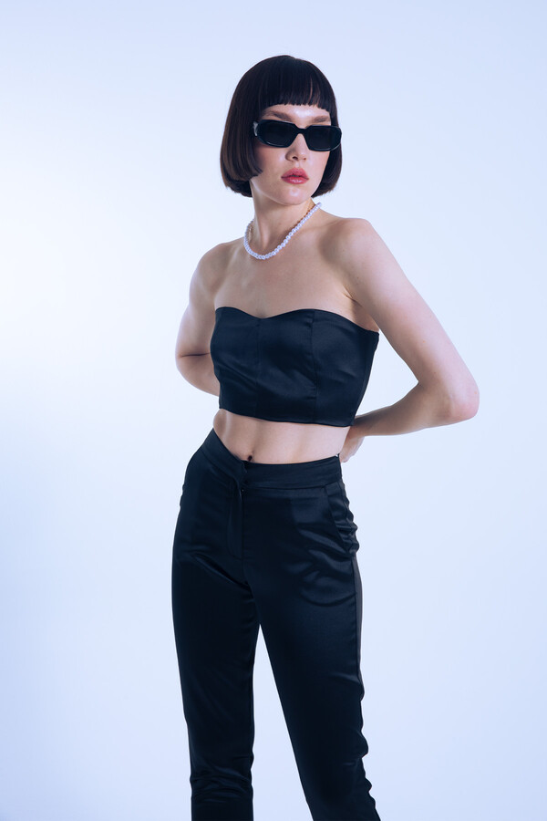 BLACK STRAPLESS SHORT SATIN BUSTIER - 1