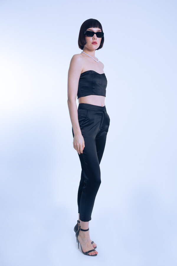 BLACK STRAPLESS SHORT SATIN BUSTIER - 2