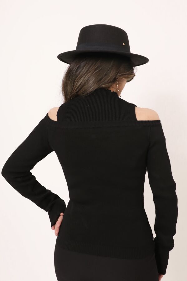 BLACK TURTLENECK OFF-SHOULDER KNIT SWEATER - 5
