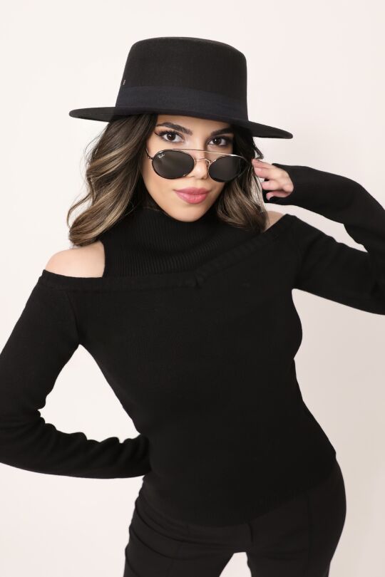 BLACK TURTLENECK OFF-SHOULDER KNIT SWEATER - 2