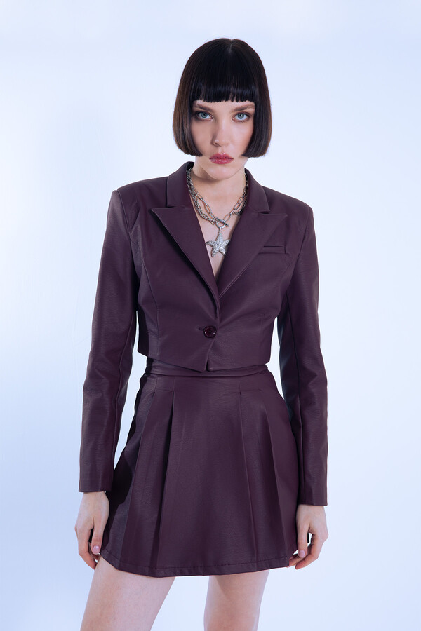 Bordeauxfarbene kurze Lederjacke - 1