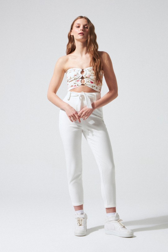 Ecrufarbene High-Waist Haremshose mit Taillengürtel 