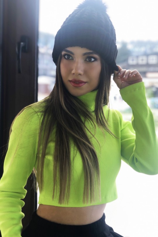 Grünes Rollkragen-Crop-Top - BERFUĞ KIRAN (1)