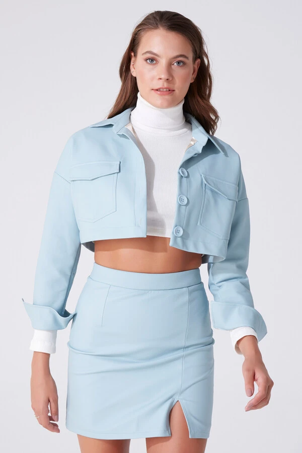 Hellblaue kurze Lederjacke - 1