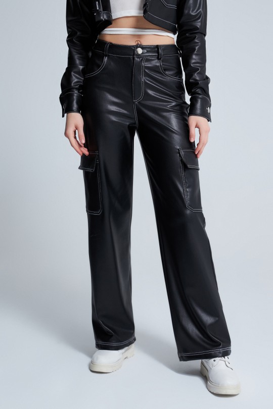 LEDERHOSE MIT HOHEM TAILLE UND WEISSER STICHSTÜCKE - BERFUĞ KIRAN (1)
