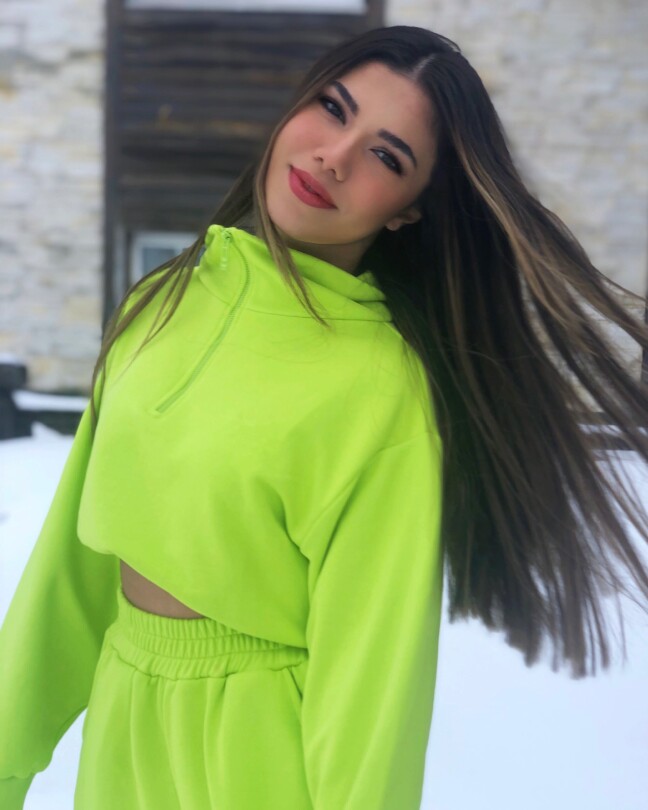 Lime short sweatshirt with elastic waist and front zipper - BERFUĞ KIRAN (1)