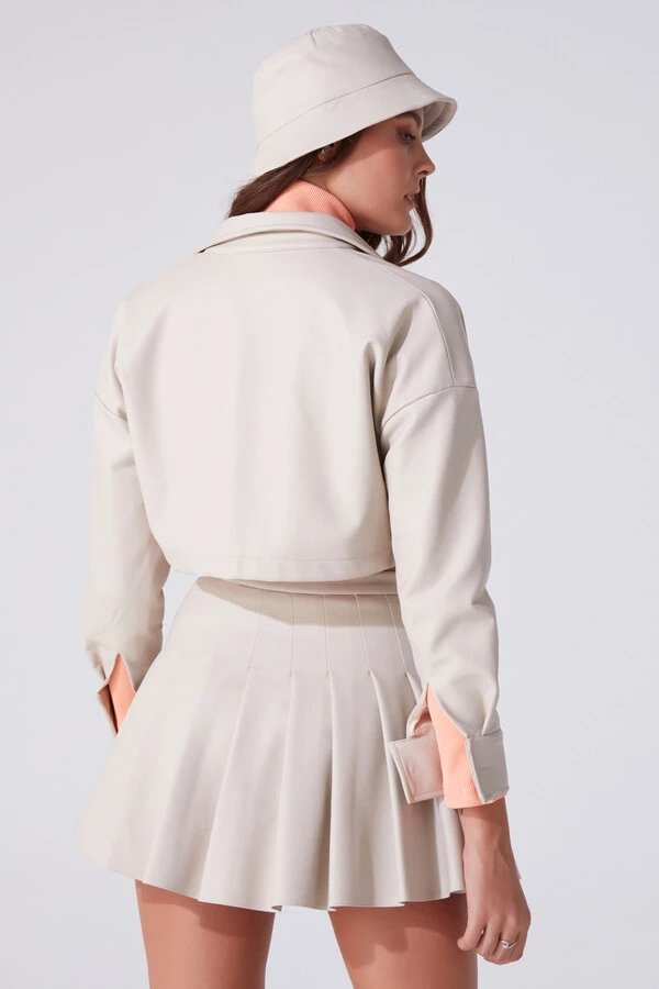 Offene kurze Lederjacke in Vizonfarbe - 3