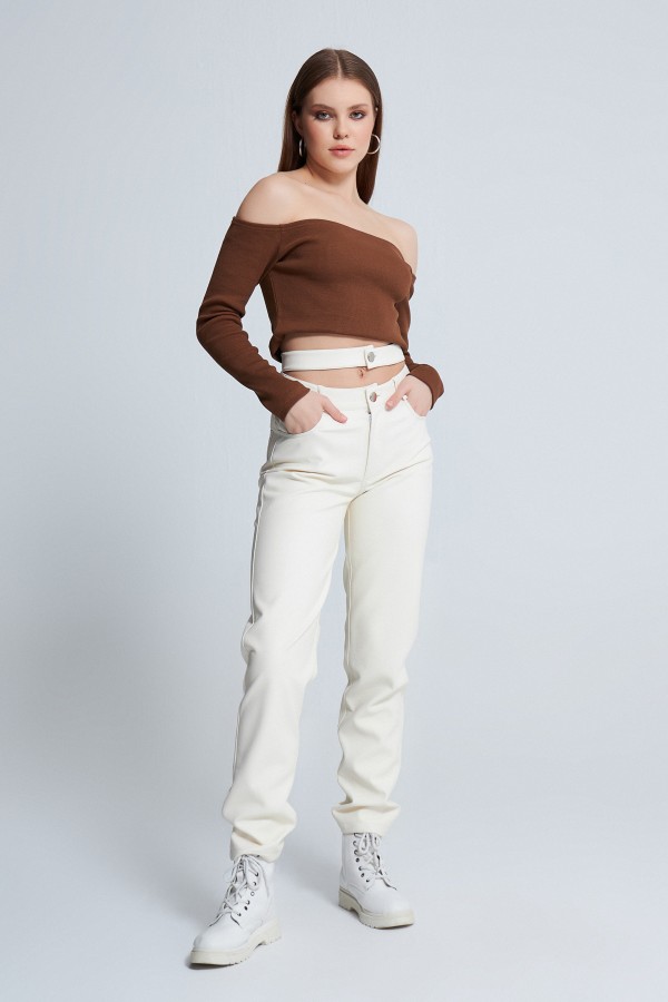 BROWN OPEN SHOULDER LONG SLEEVE CROP - 2