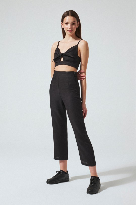 Schwarze kurze Hose 