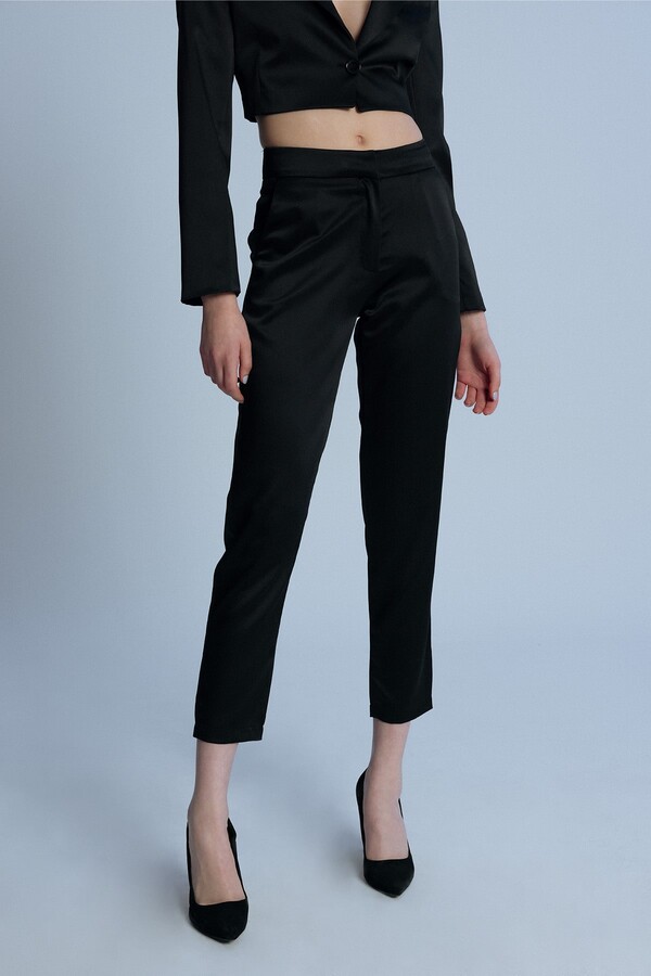 Schwarze Satin Cigarette Hose - 3