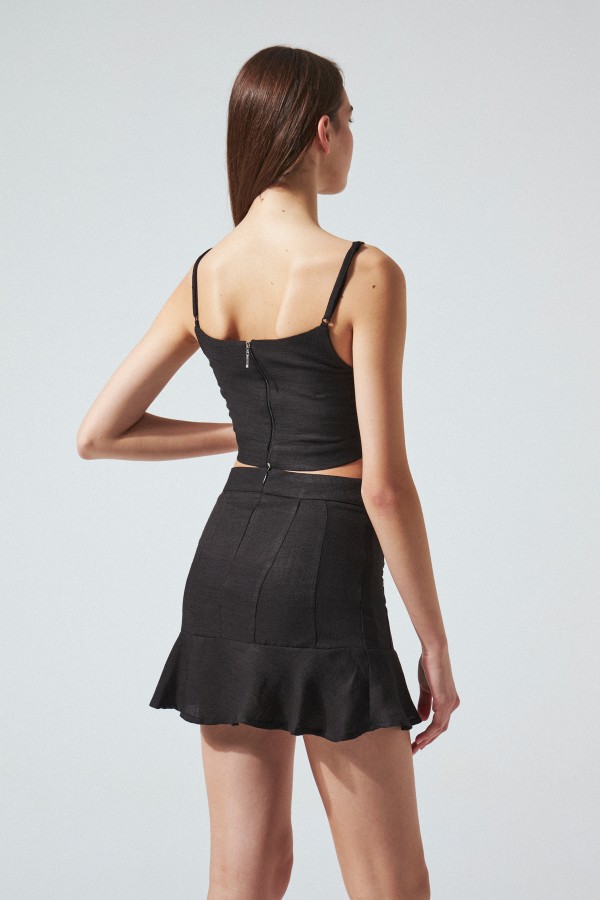 Schwarzes Crop-Top mit gebundenem Brustbereich - 3