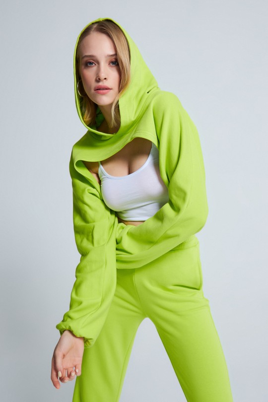  SHORT CROP LIME WITH OPEN FRONT CAP - BERFUĞ KIRAN (1)
