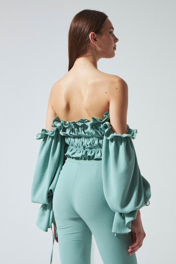 Wassergrünes, elastisches, schulterfreies Crop-Top mit gerafften Ärmeln - 3