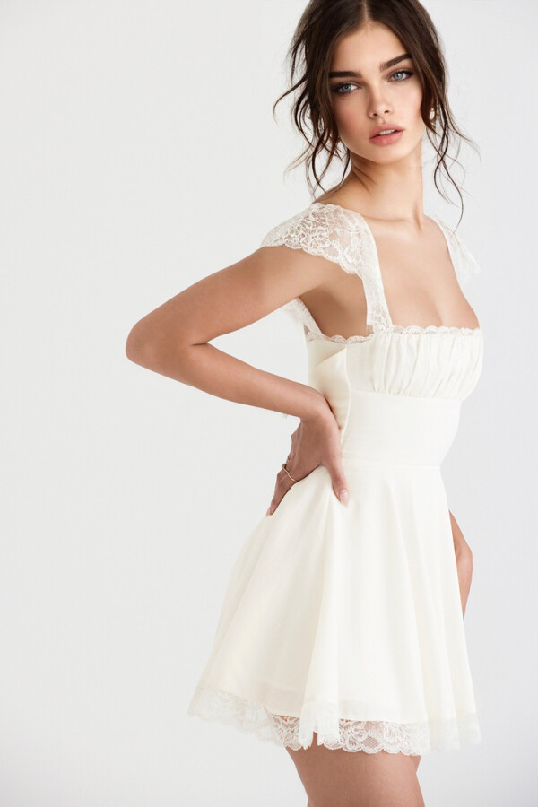 WHITE LACE DRESS WITH FLOUNCED SKIRT - 4